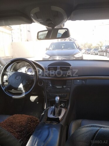 Mercedes E 240 2003, 300,000 km - 2.4 л - Bakı