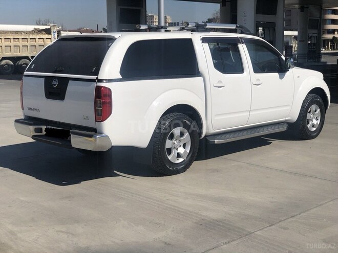 Nissan Navara 2013, 120,000 km - 2.5 l - Bakı