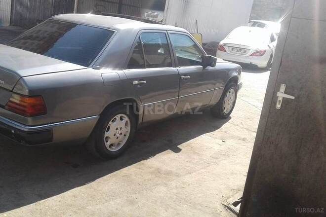 Mercedes E 250 1990, 405,000 km - 2.5 л - Xırdalan