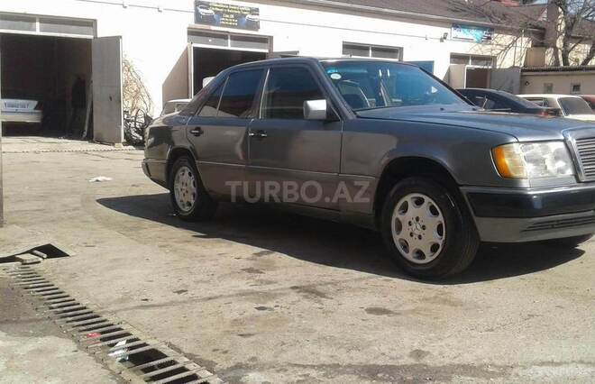 Mercedes E 250 1990, 405,000 km - 2.5 л - Xırdalan