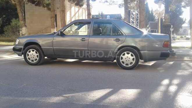 Mercedes E 250 1990, 405,000 km - 2.5 л - Xırdalan