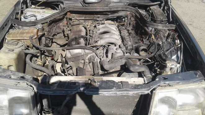 Mercedes E 250 1990, 405,000 km - 2.5 л - Xırdalan