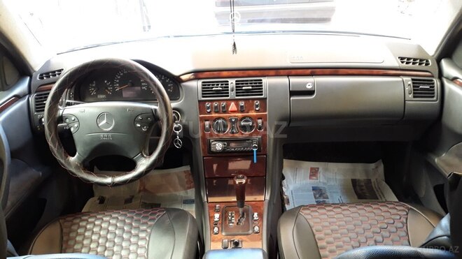 Mercedes E 200 1999, 296,257 km - 2.0 л - Gəncə