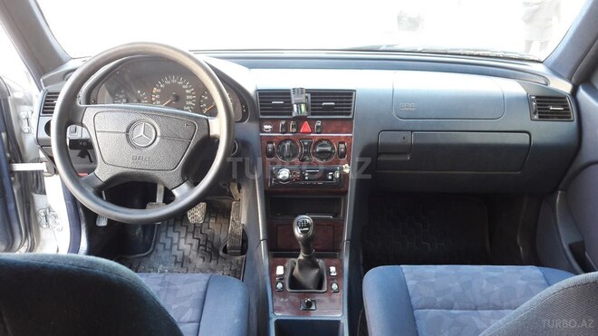 Mercedes C 180 1999, 280,000 km - 1.8 l - Bakı