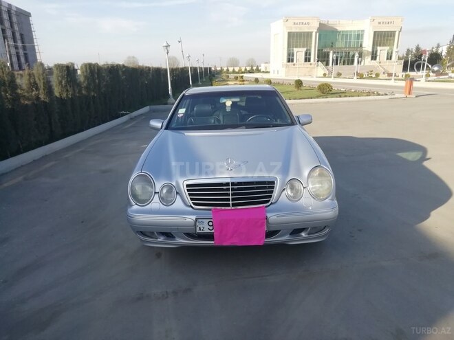 Mercedes E 240 2000, 297,800 km - 2.4 l - Ağcabədi