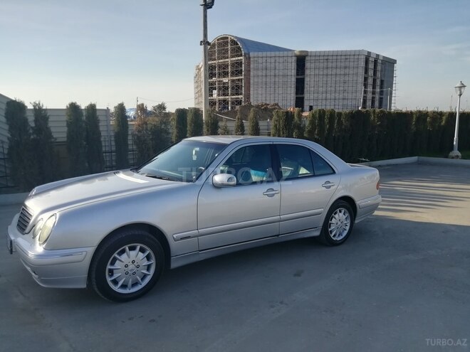 Mercedes E 240 2000, 297,800 km - 2.4 l - Ağcabədi