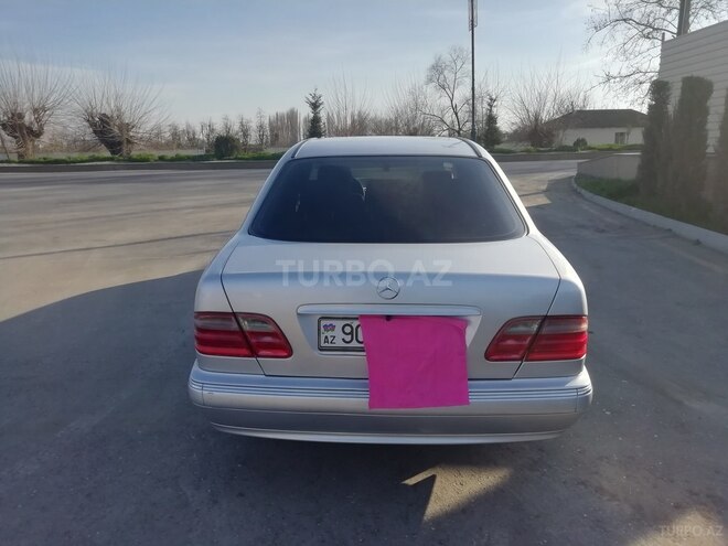 Mercedes E 240 2000, 297,800 km - 2.4 l - Ağcabədi