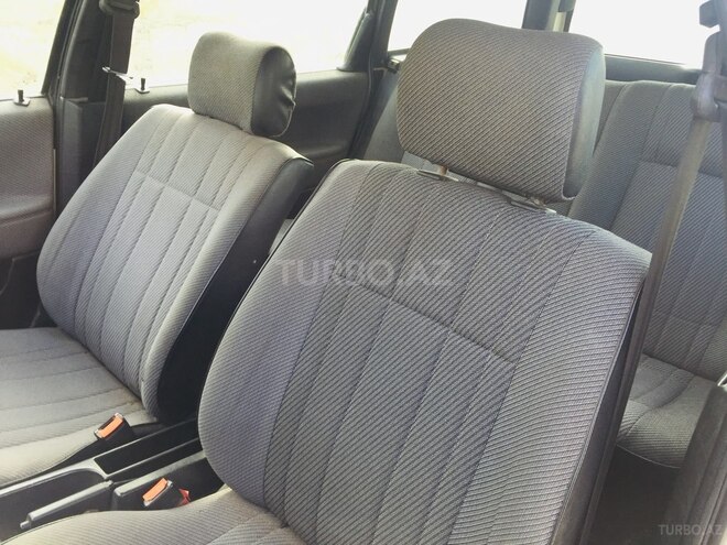 Volkswagen Passat 1990, 286,990 km - 1.9 l - Bakı