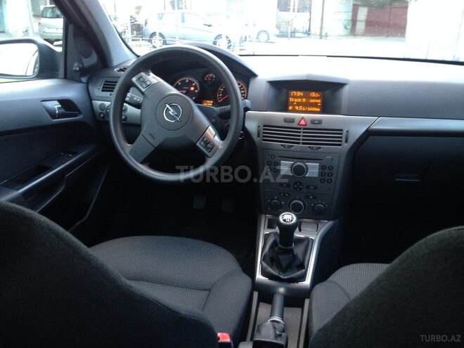 Opel Astra 2006, 135,000 km - 1.3 l - Bakı
