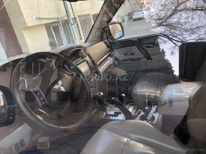 Mitsubishi Pajero 2007, 265,000 km - 3.0 l - Bakı