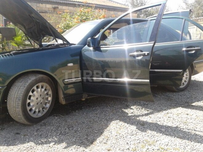 Mercedes E 230 1997, 200,000 km - 0.1 l - Bakı