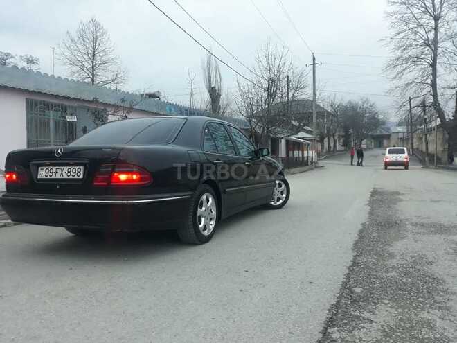 Mercedes E 220 2000, 250,000 km - 2.2 l - Şamaxı