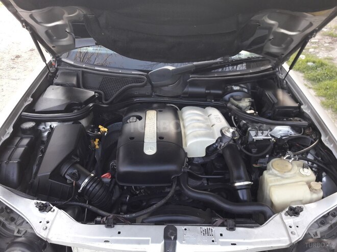 Mercedes E 220 1999, 355,000 km - 2.2 l - Bakı