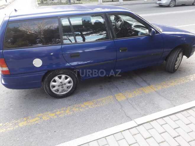 Opel Astra 1995, 340,000 km - 1.6 l - Sumqayıt
