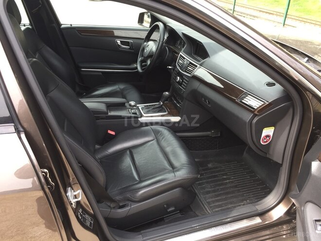 Mercedes E 220 2009, 182,000 km - 2.2 l - Bakı