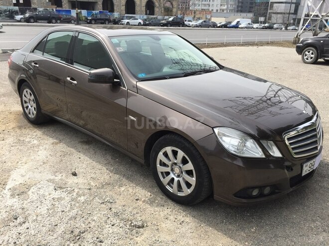 Mercedes E 220 2009, 182,000 km - 2.2 l - Bakı