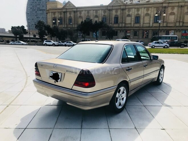 Mercedes C 230 2000, 225,000 km - 2.3 l - Bakı