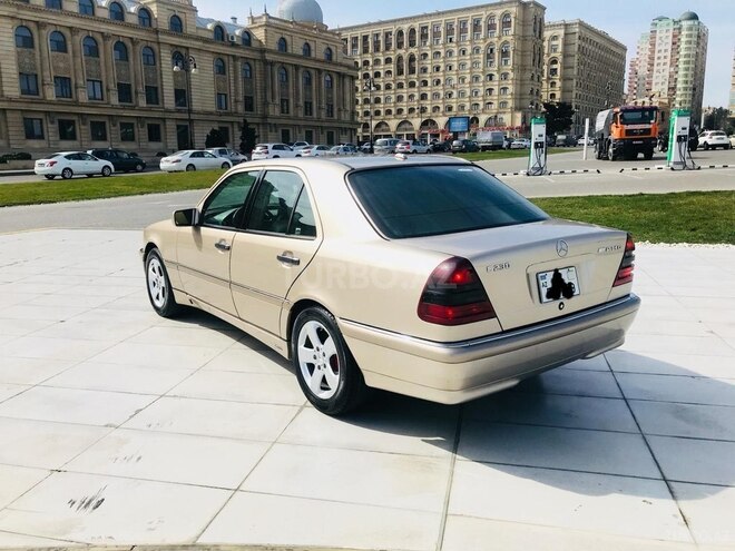 Mercedes C 230 2000, 225,000 km - 2.3 l - Bakı