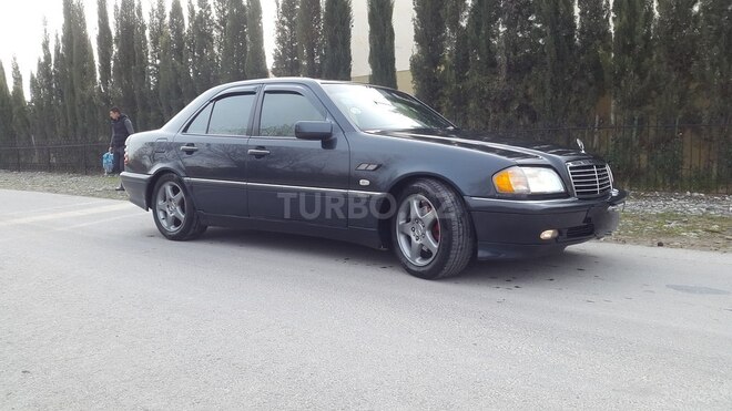 Mercedes C 240 1997, 240,000 km - 2.4 l - Ucar