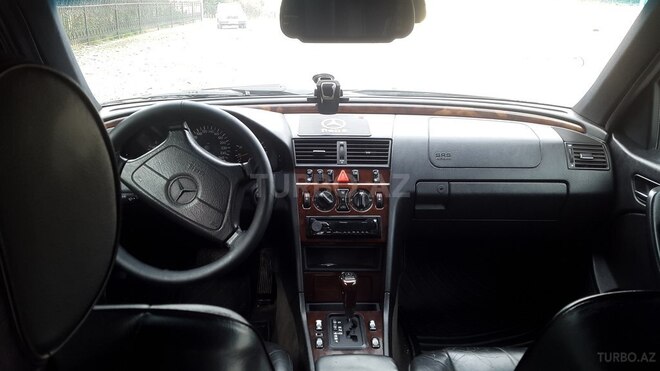 Mercedes C 240 1997, 240,000 km - 2.4 l - Ucar