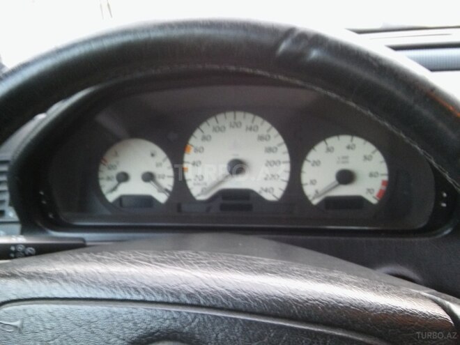 Mercedes C 200 1998, 410,000 km - 2.0 l - Qusar