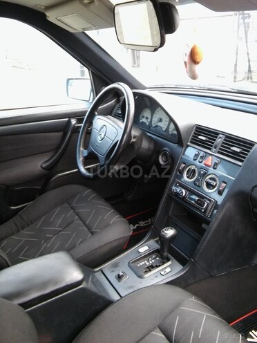 Mercedes C 200 1998, 410,000 km - 2.0 l - Qusar