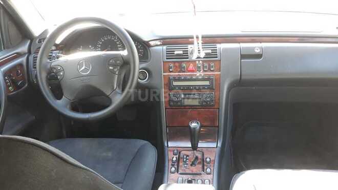 Mercedes E 240 1999, 213,120 km - 2.4 l - Gəncə