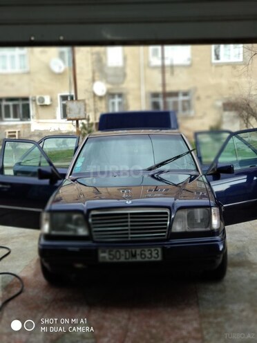 Mercedes E 220 1995, 568,000 km - 0.2 l - Sumqayıt