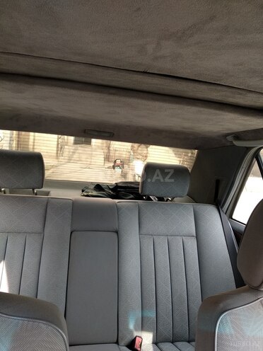Mercedes E 220 1995, 568,000 km - 0.2 l - Sumqayıt