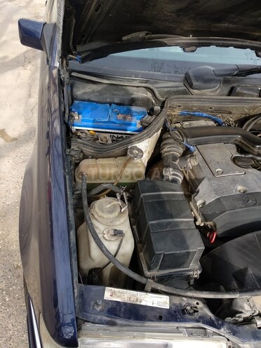 Mercedes E 220 1995, 568,000 km - 0.2 l - Sumqayıt