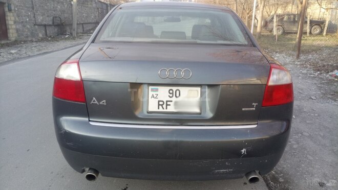 Audi A4 2003, 325,000 km - 1.8 l - Şəki