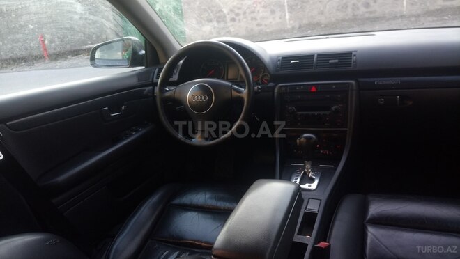 Audi A4 2003, 325,000 km - 1.8 l - Şəki
