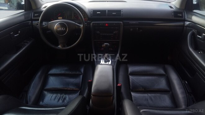 Audi A4 2003, 325,000 km - 1.8 l - Şəki