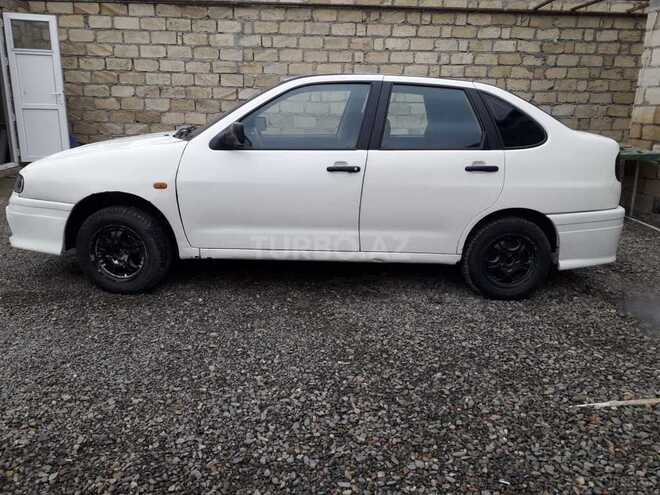 Volkswagen Polo 1995, 300,000 km - 1.4 l - Bakı