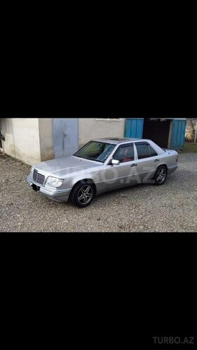 Mercedes E 200 1994, 477,000 km - 0.2 л - Masallı
