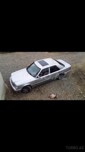 Mercedes E 200 1994, 477,000 km - 0.2 л - Masallı