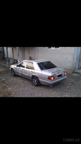 Mercedes E 200 1994, 477,000 km - 0.2 л - Masallı