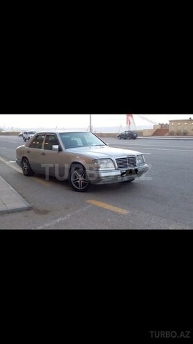 Mercedes E 200 1994, 477,000 km - 0.2 л - Masallı