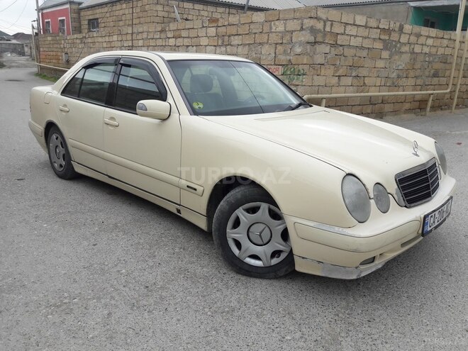Mercedes E 220 2001, 253,500 km - 2.2 л - Bakı