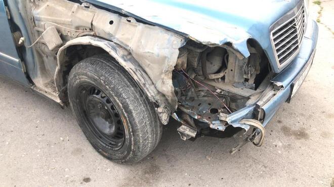 Mercedes E 200 1997, 260,000 km - 2.0 l - Bakı