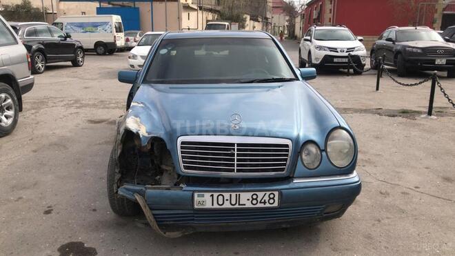 Mercedes E 200 1997, 260,000 km - 2.0 l - Bakı