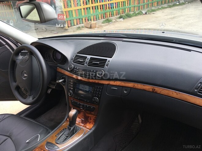 Mercedes E 270 2004, 305,000 km - 2.7 l - Bakı