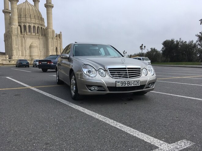 Mercedes E 270 2004, 305,000 km - 2.7 l - Bakı