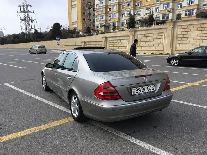 Mercedes E 270 2004, 305,000 km - 2.7 l - Bakı