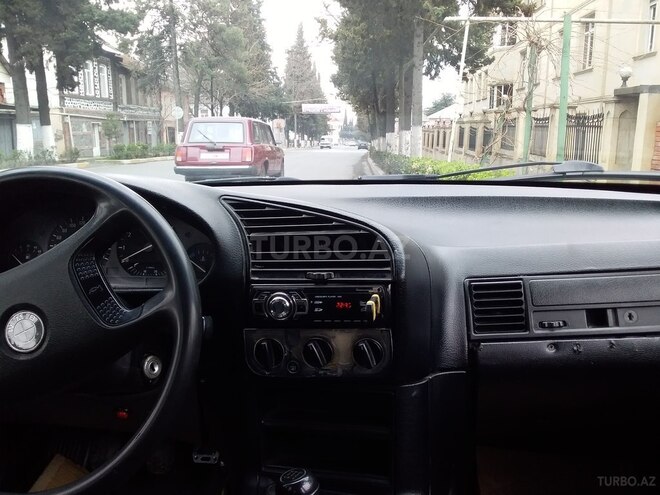 BMW 316 1991, 140,000 km - 1.6 l - Zaqatala