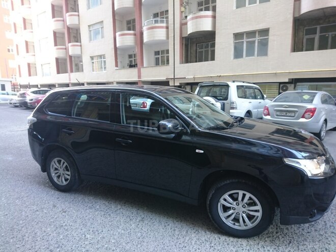 Mitsubishi Outlander 2014, 101,000 km - 2.4 л - Bakı