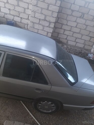 Mercedes C 220 1986, 188,000 km - 2.2 л - Gəncə