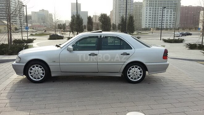 Mercedes C 180 1999, 300,000 km - 1.8 l - Bakı