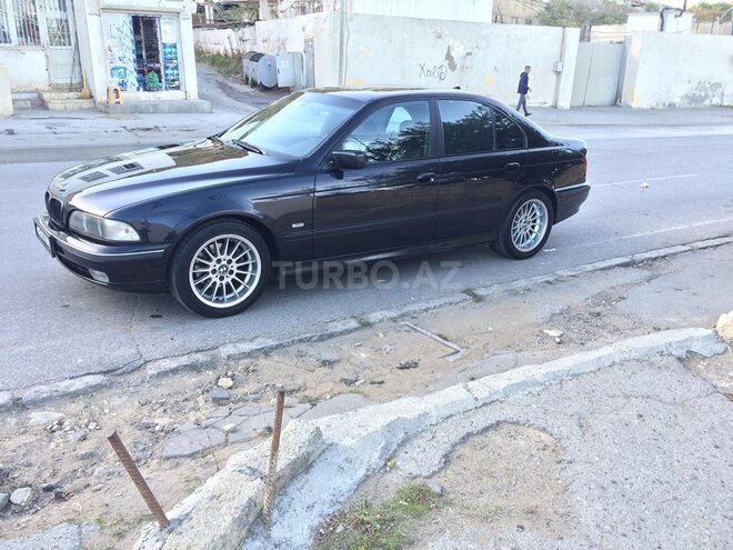 BMW 528 1999, 275,000 km - 2.8 l - Bakı