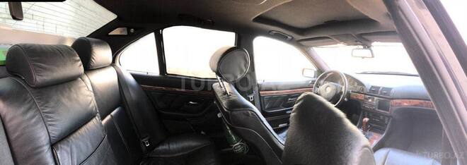BMW 528 1999, 275,000 km - 2.8 l - Bakı
